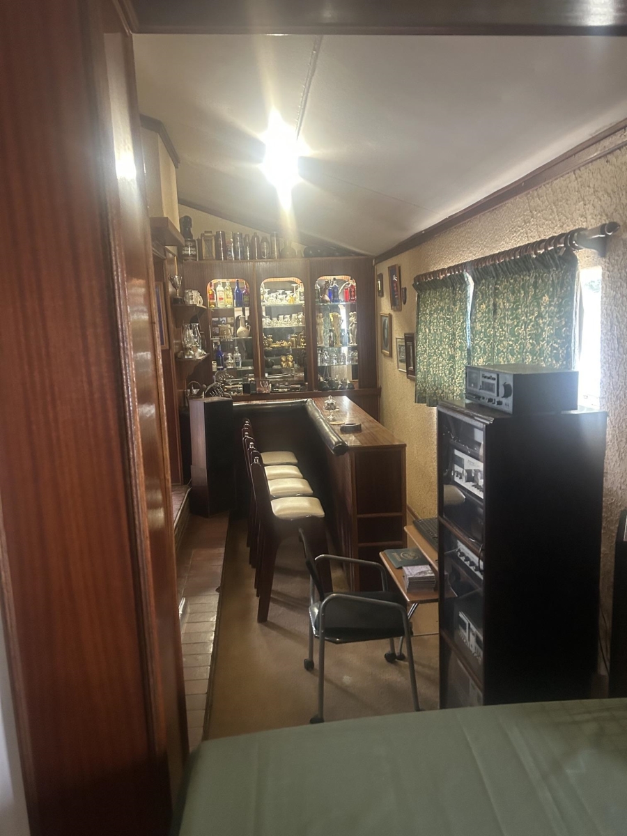 5 Bedroom Property for Sale in Viljoenskroon Free State